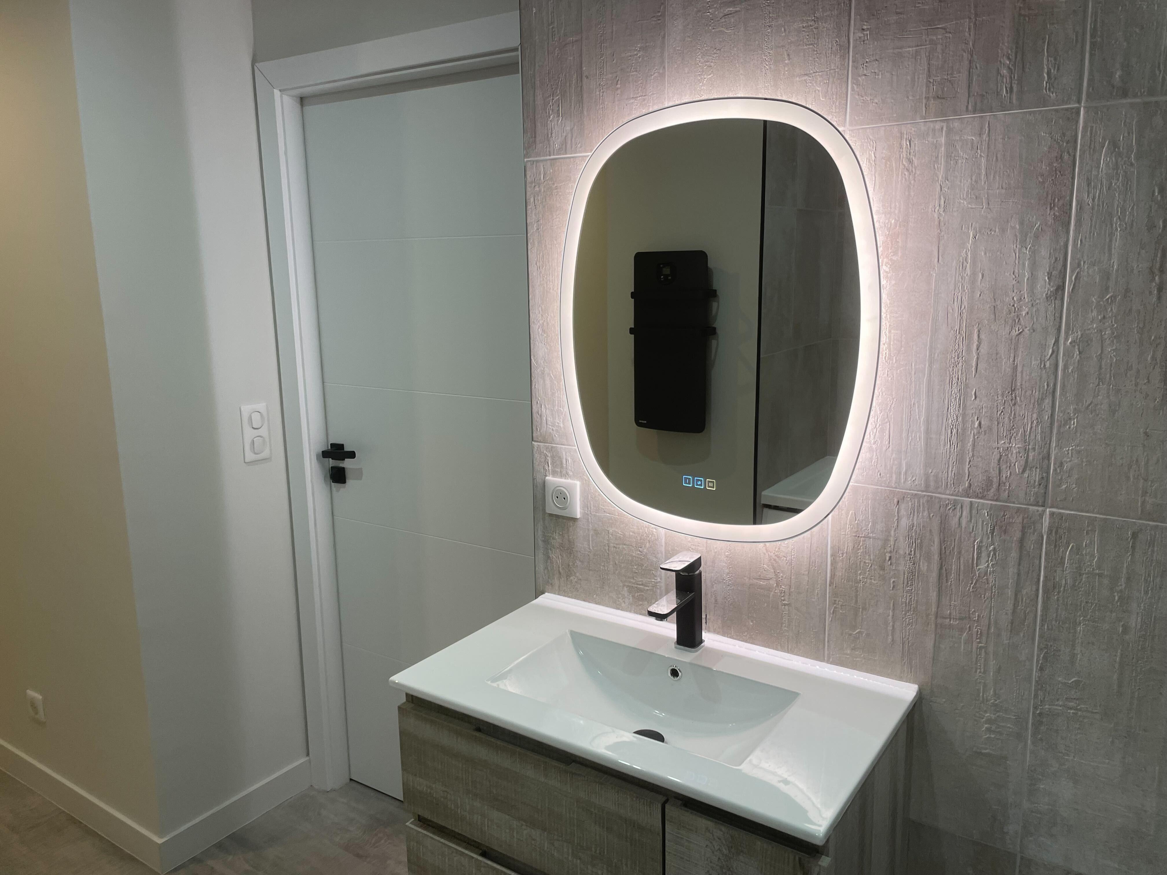 vue salle de bain rénovée par Architéa Annecy