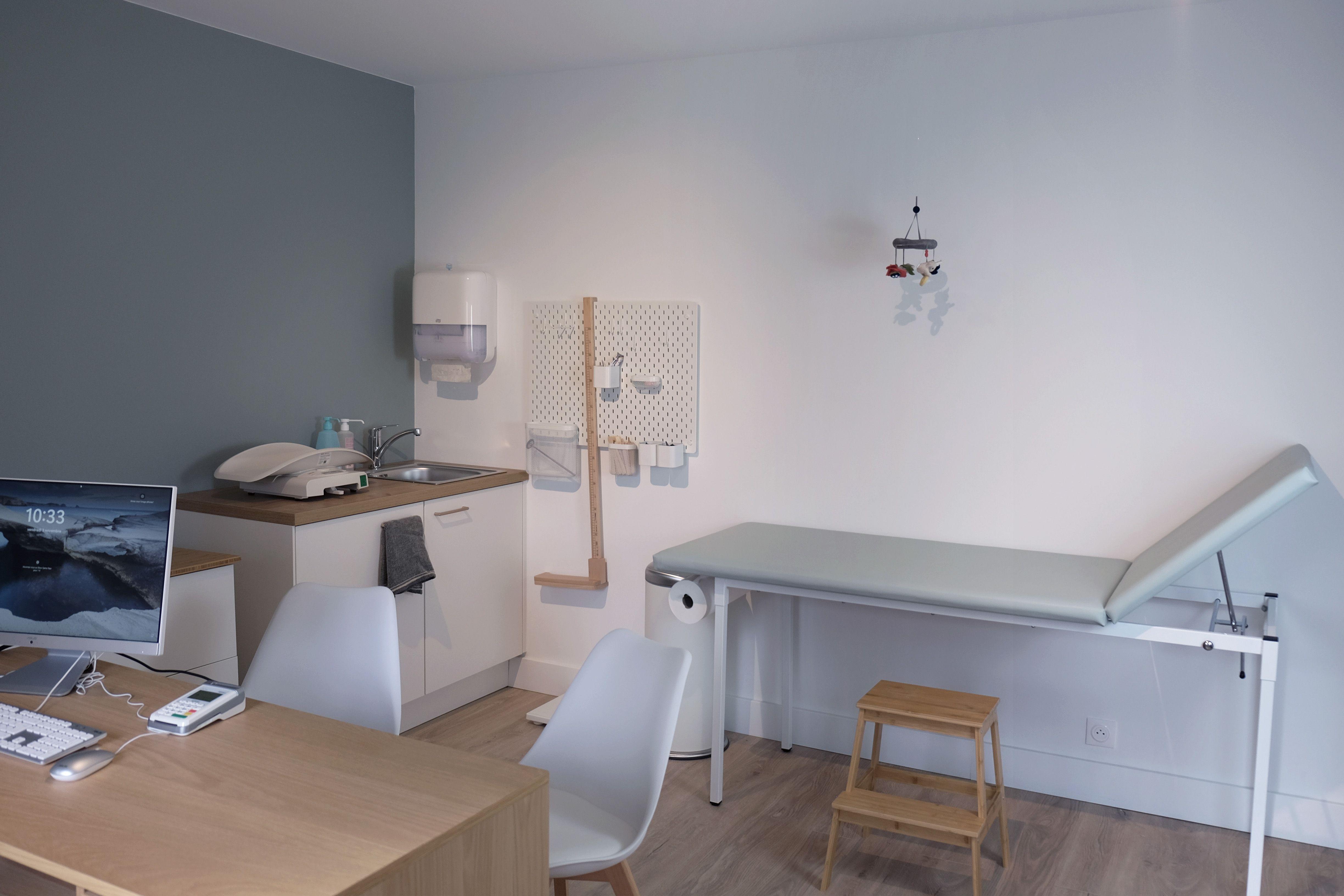 rénovation d'un cabinet de pédiatrie moderne et design